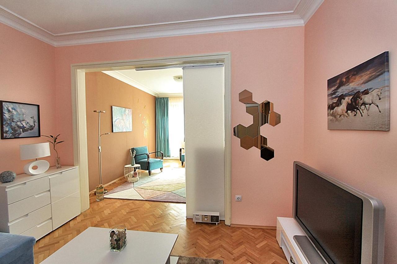 Colorful Apartment Sofia Extérieur photo