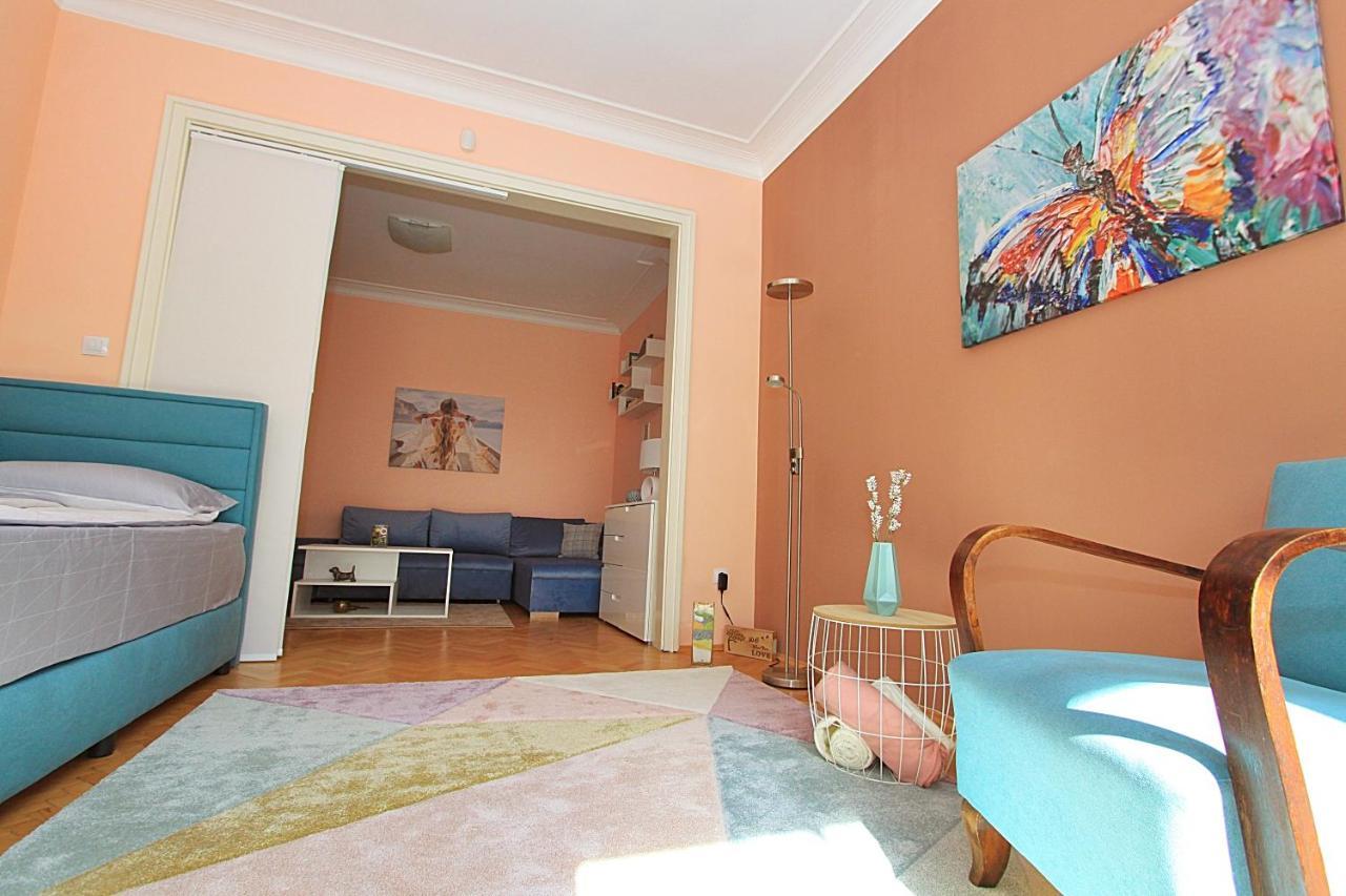 Colorful Apartment Sofia Extérieur photo